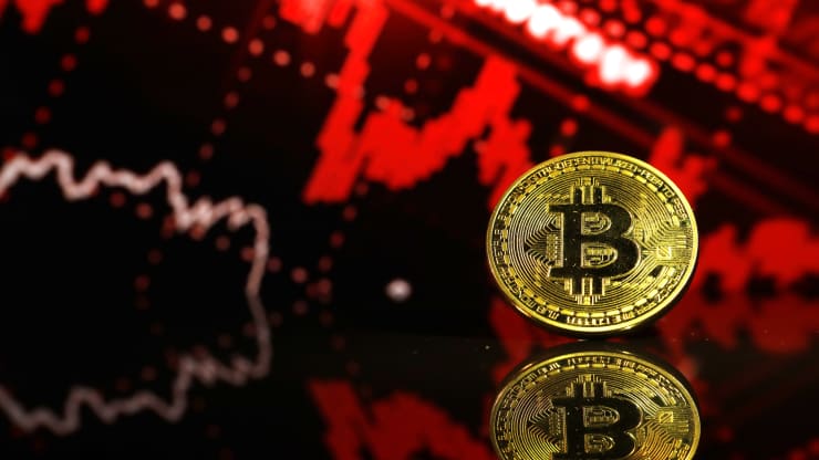 You are currently viewing Bitcoin plunges 30% to $30,000 at one point amid broad cryptocurrency sell-off